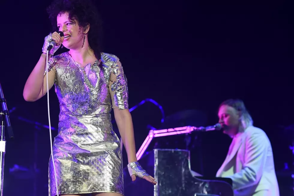 In Latest Stunt, Arcade Fire (Sorta, Not Really) Apologize for Bizarre Media Campaign
