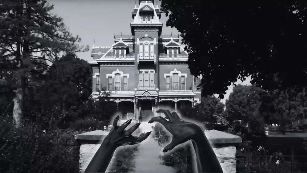 Missouri’s Most Beautiful Mansion is Also Absolutely Very Haunted
