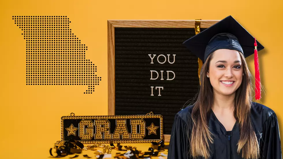 3 Missouri Cities Top Grad List—St. Louis, KC Left Out